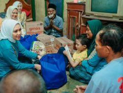 Ketua PKK Lampung Kunjungi Penderita Gizi Buruk